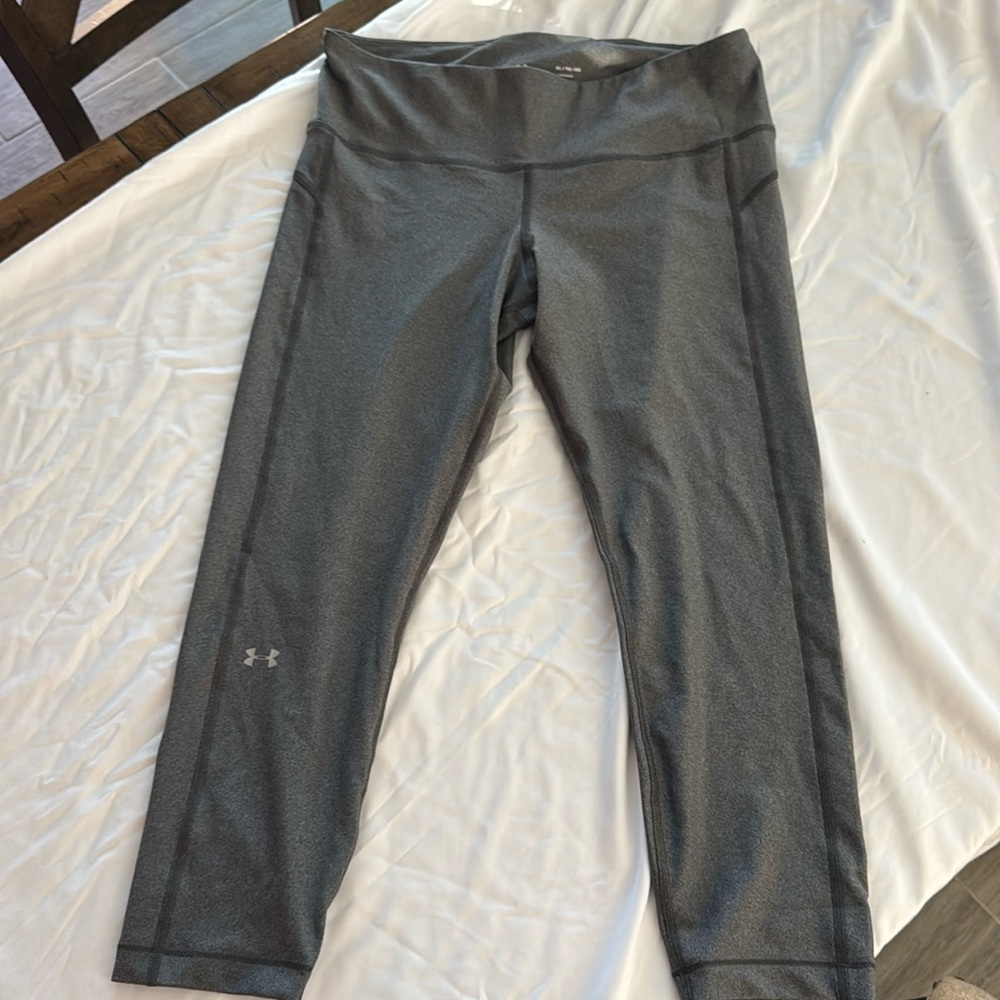 Brand new gray cropped leggings under armor